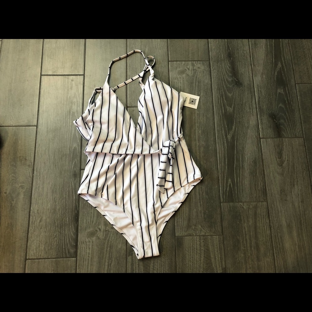 XL Cupshe One-piece